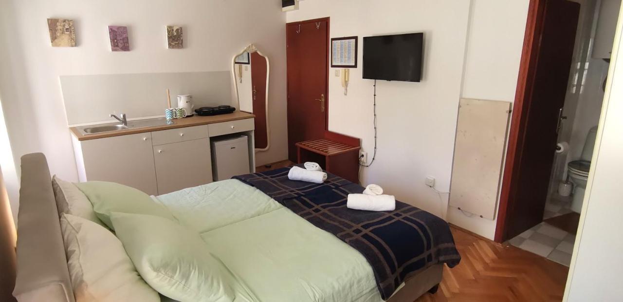 Studio Apartment L&G Rovinj Bagian luar foto
