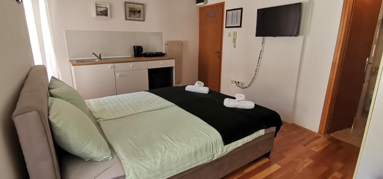 Studio Apartment L&G Rovinj Bagian luar foto